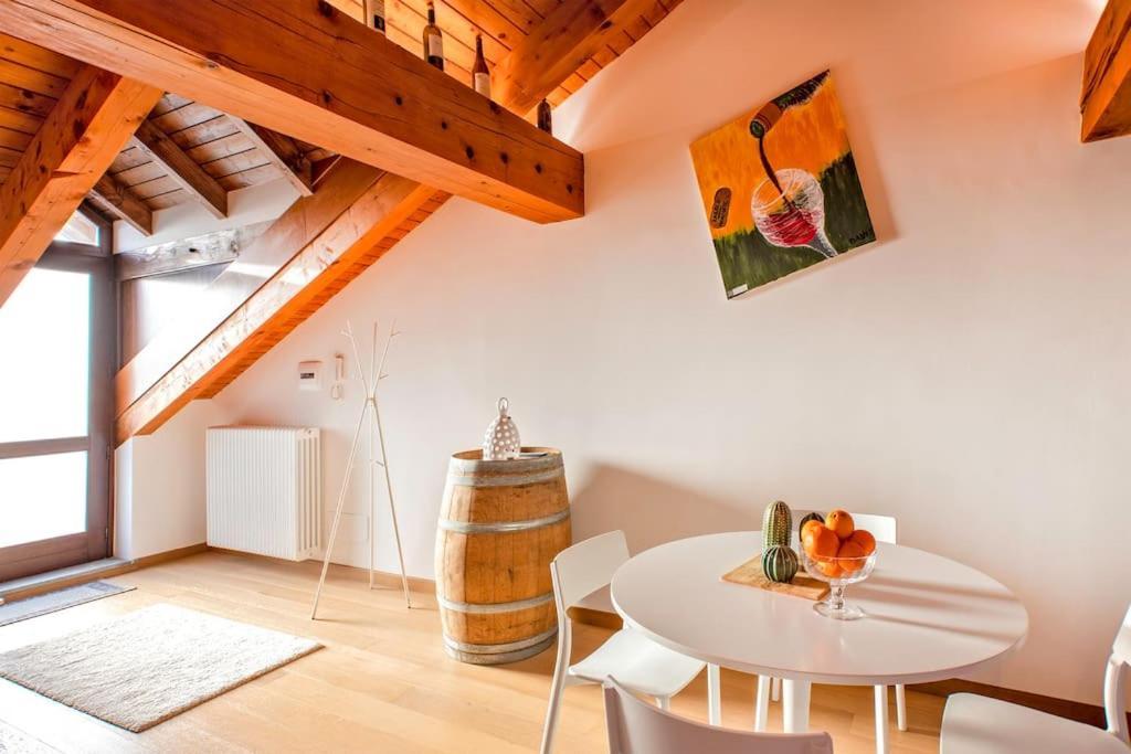 Charming 2.5Room Flat In Center Of Monforte dʼAlba Екстериор снимка