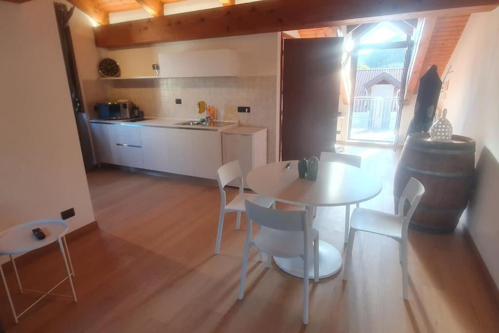 Charming 2.5Room Flat In Center Of Monforte dʼAlba Екстериор снимка