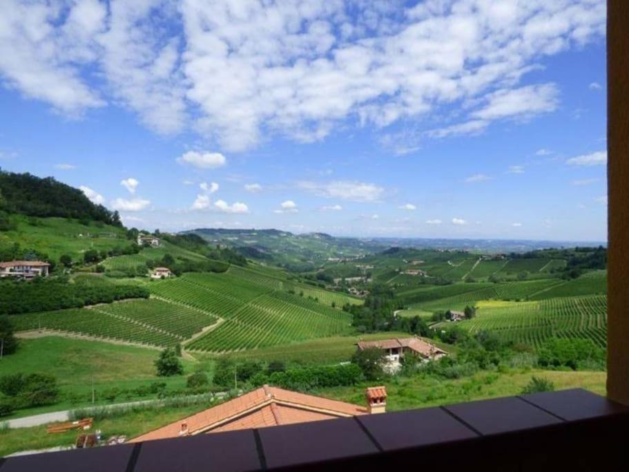 Charming 2.5Room Flat In Center Of Monforte dʼAlba Екстериор снимка