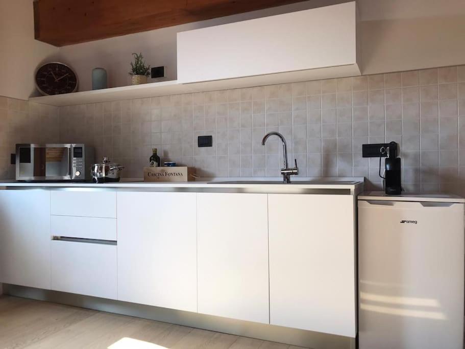 Charming 2.5Room Flat In Center Of Monforte dʼAlba Екстериор снимка
